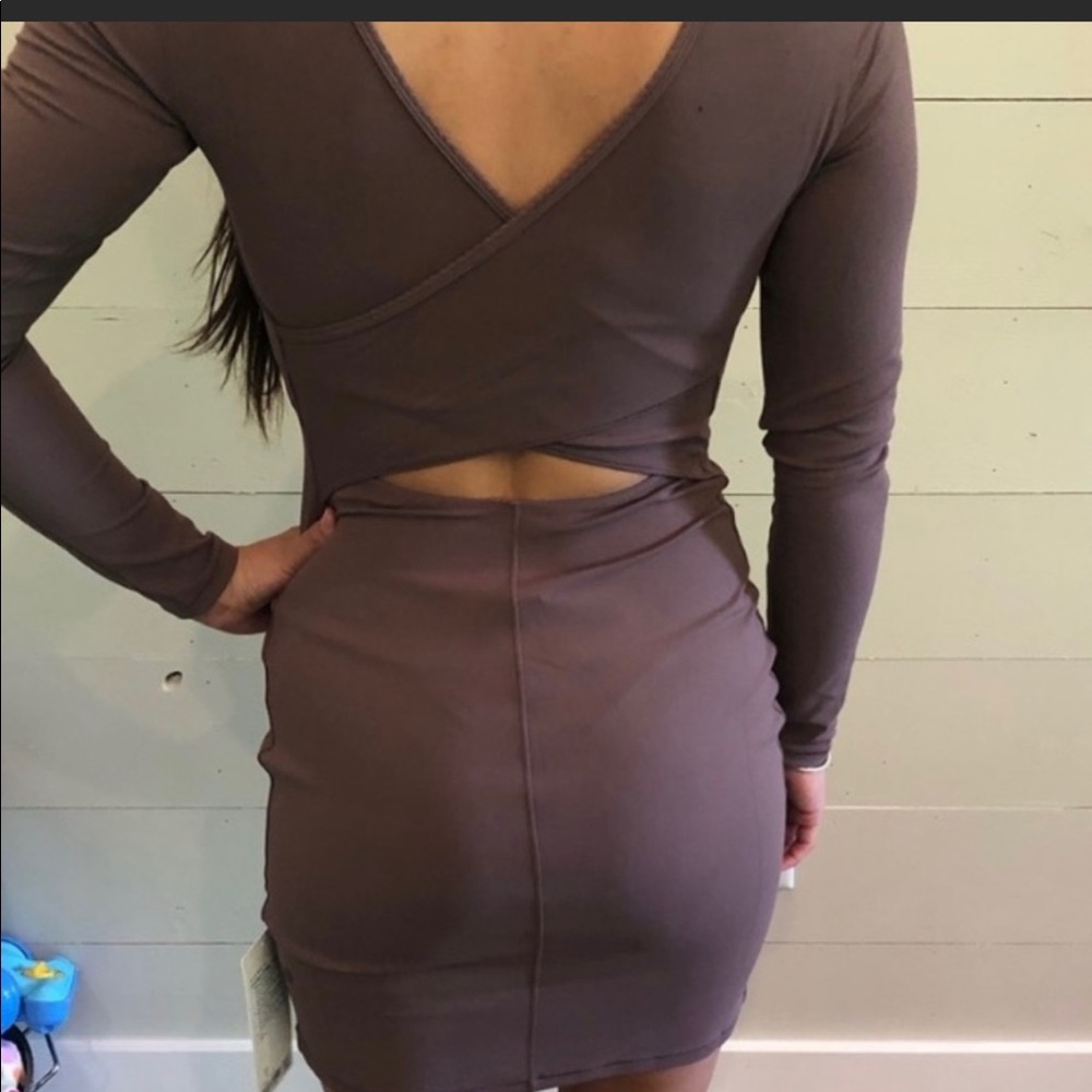 Lululemon Nulu dress 10